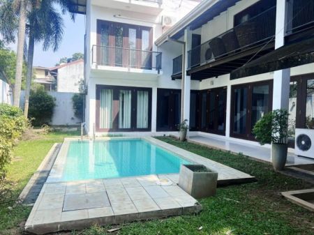 Exterior - Modern House For Sale is Thalawathugoda Pelawaththa - EH288