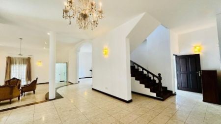 Living Room - Two Story House For Sale in Malabe - EH310