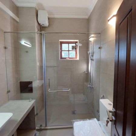 Bathroom - House for sale in Rajagiriya