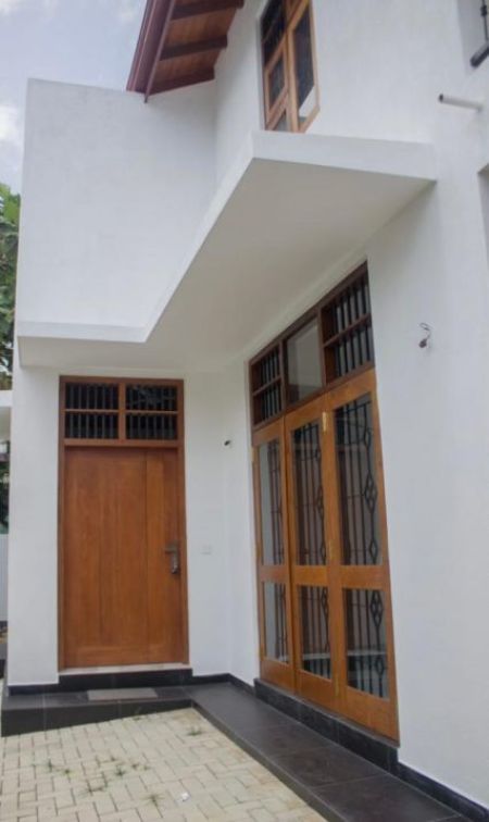 Exterior - Modern Type Super Luxury 2 Story House For Sale in Boralesgamuwa  - EH314
