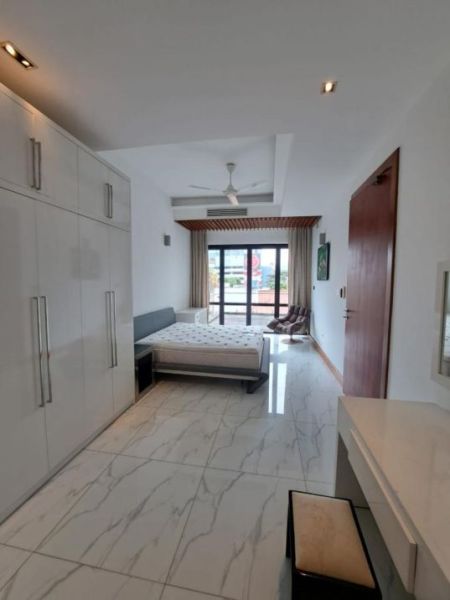 Bedroom - Luxury 4 Bedrooms House for Rent in Colombo 3
