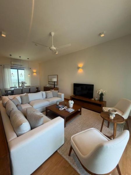 Living Room - Luxury High-Floor 3BR Apartment for Sale with Viharamahadevi Park Views at Luna Towers
