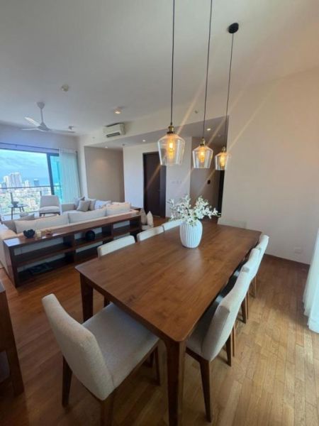 Dining room - Luxury High-Floor 3BR Apartment for Sale with Viharamahadevi Park Views at Luna Towers