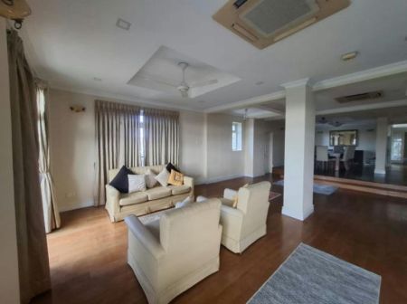 Living Room - Victoria Park Mansions - 04 Bedroom Furnished Penthouse for Rent in Colombo 07 (A2812)