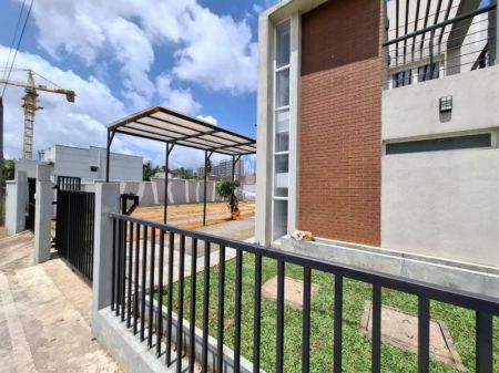 Exterior - Canterbury Golf 2 Storey Brand New House For Rent in Piliyandala - EH360