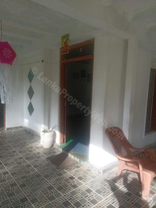 House for sale in Divulapitiya