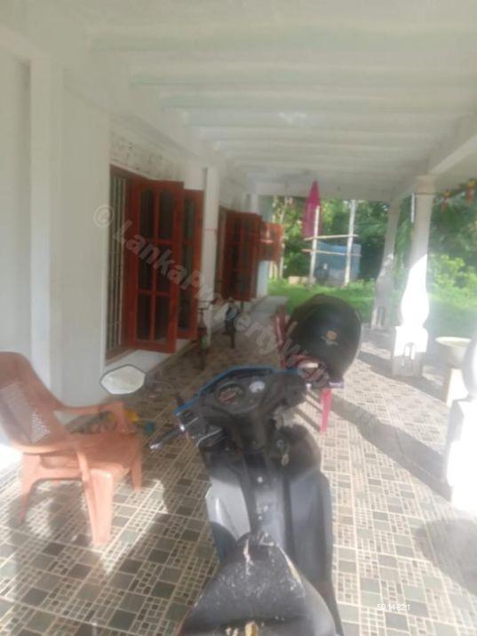 House for sale in Divulapitiya
