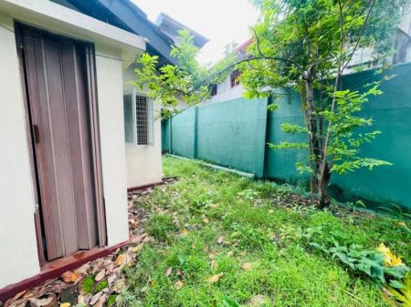 Exterior - Peaceful Family Residence Surrounded by Greenery in Kelaniya