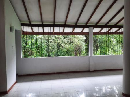 Exterior - Battaramulla : 6-br (13.5p) Modern House For Sale