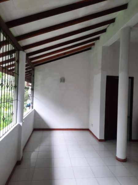Exterior - Battaramulla : 6-br (13.5p) Modern House For Sale