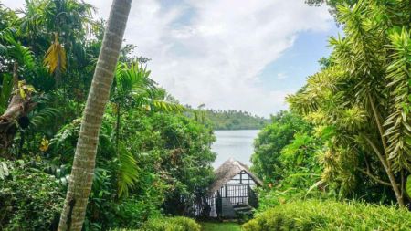 Exterior - Tranquil Lakeside Retreat with Breathtaking Views - LIP-075