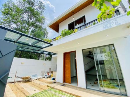Exterior - Modern Luxury House for Sale – Athurugiriya