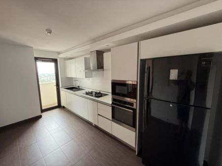 Kitchen - 19th Floor Port City & Sea View | Orwell Residence