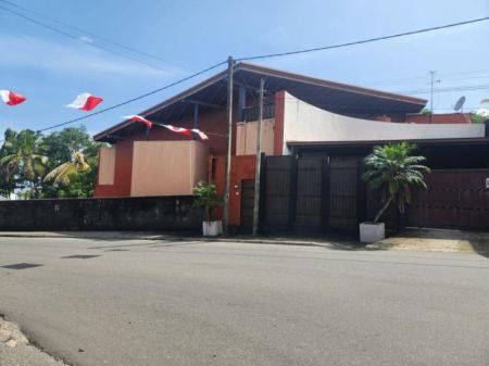 Exterior - Exceptional architect-designed luxury residence — Polhengoda, Colombo 5