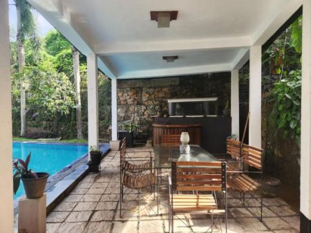 Living Room - Exceptional architect-designed luxury residence — Polhengoda, Colombo 5