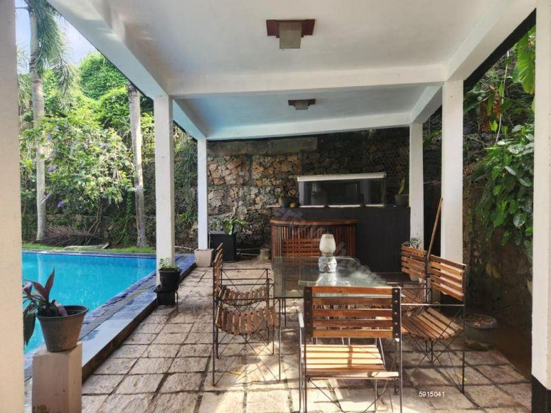 Living Room - House for sale in Colombo 5