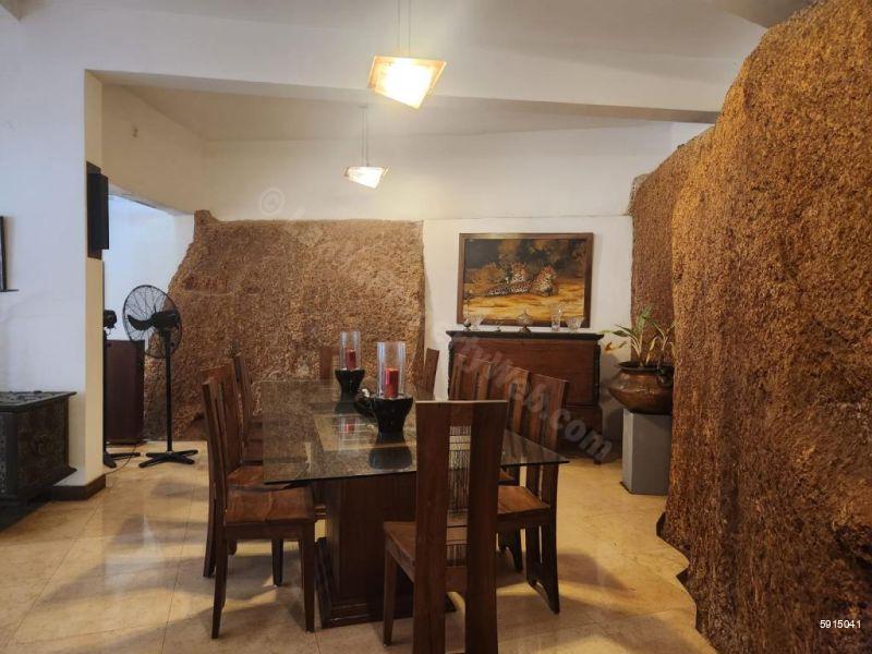 Dining room - House for sale in Colombo 5