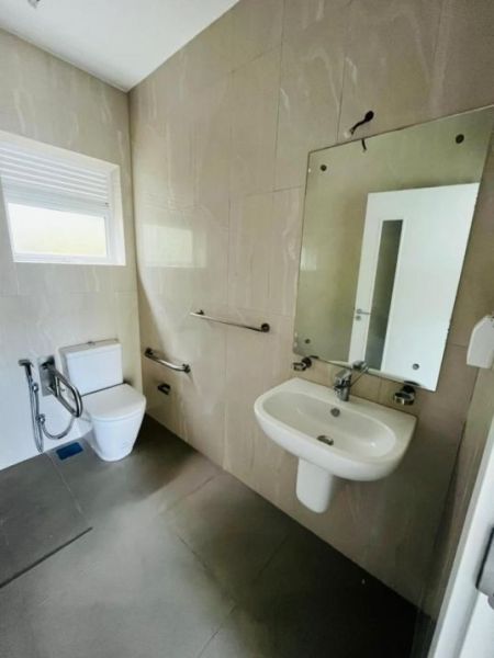 Bathroom - Retirement Resort Home for sale Athurugiriya  Greendale