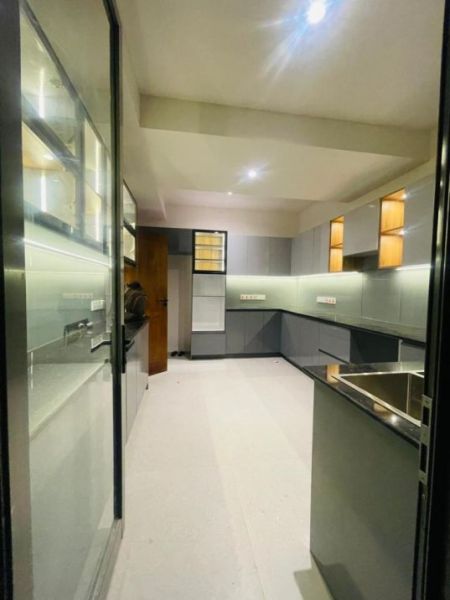 Kitchen - Ultra-Luxury Newly Renovated 5 Bedroom House for Sale in Colombo 07 | 4,950 Sq.Ft. | 23 Perches | Prime Location