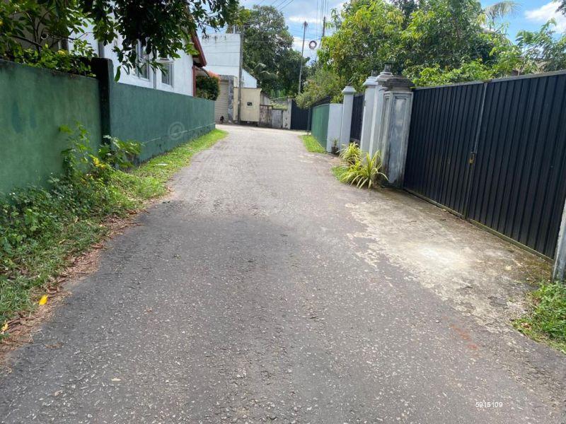 Bare Land for sale in Thalawathugoda