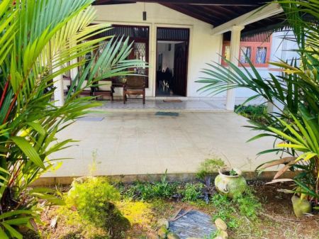 Exterior - House for quick sale in Kiribathgoda(SSPH-110)