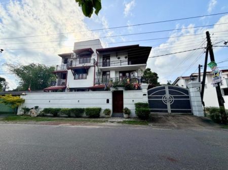 Exterior - Luxury 7 Bedroom House for Rent at Pannipitiya | LKR 600,000 per Month (Negotiable) (EM022AC)