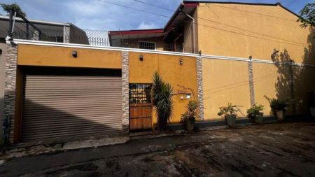 Exterior - 4 Bedroom House for Sale in Colombo 5