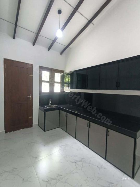 House for sale in Kadawatha