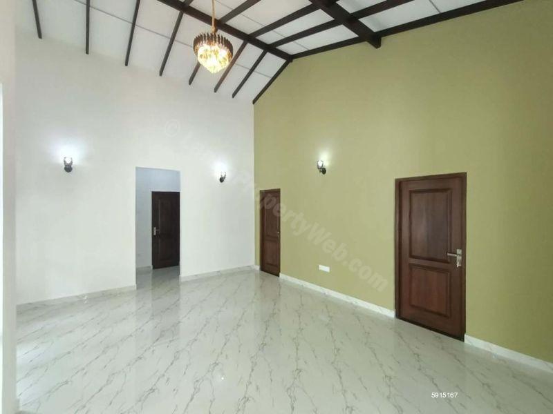 House for sale in Kadawatha