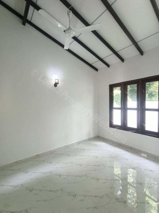House for sale in Kadawatha