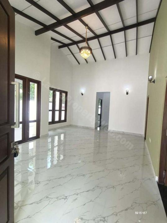 House for sale in Kadawatha
