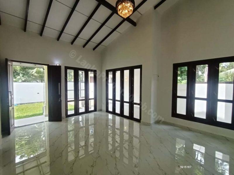 House for sale in Kadawatha