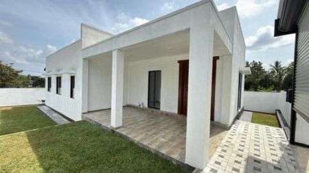 Exterior - (DH1018) Single Storey House for Sale in Godagama Watareka