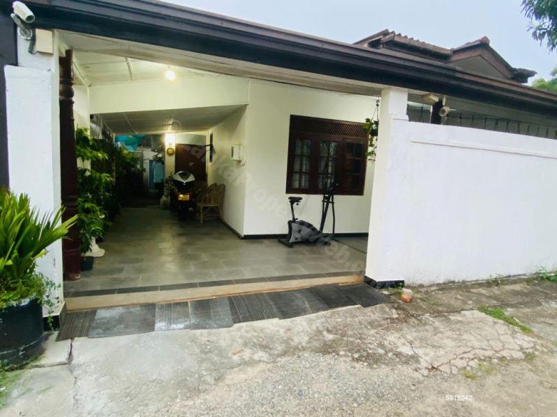 House for sale in Katubedda