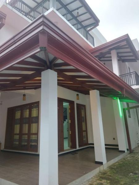 Exterior - 🏡 House For Sale In Maharagama - PDH384