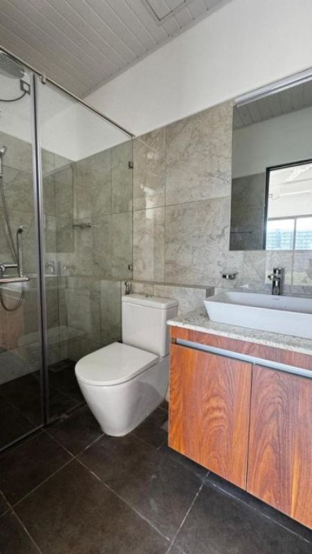 Bathroom - 3 Bedroom Apartment for Rent - Kahathuduwa, Canterbury Golf Resort - Lexus Tower | LKR 150,000 Per Month (EM774)
