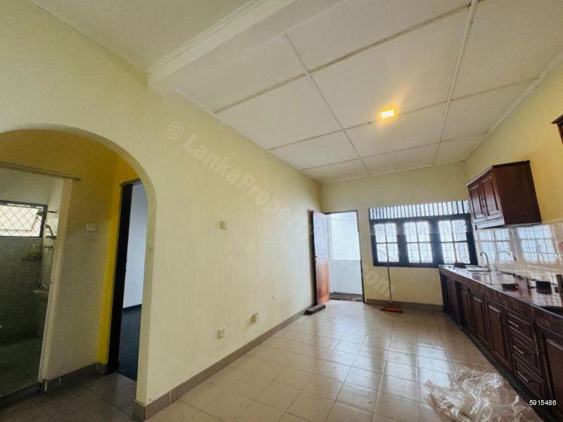 Kitchen - House for rent in Dehiwala