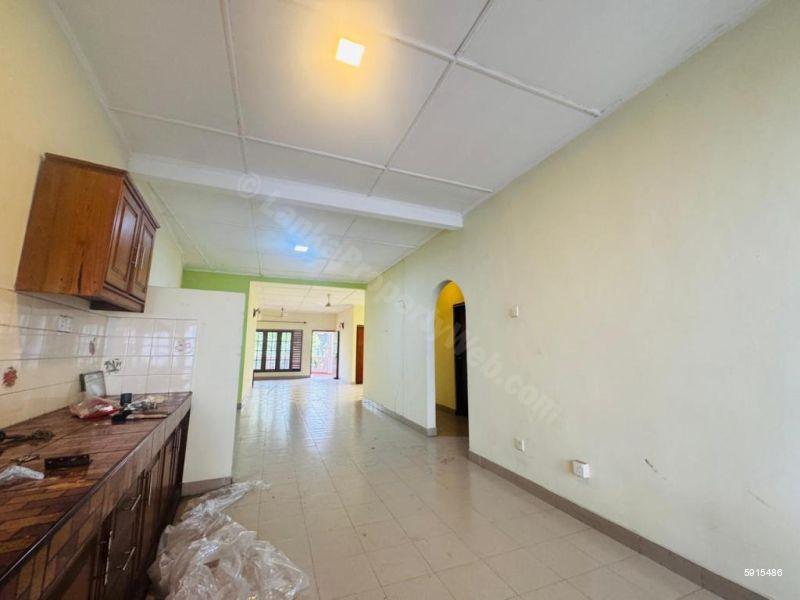 Kitchen - House for rent in Dehiwala