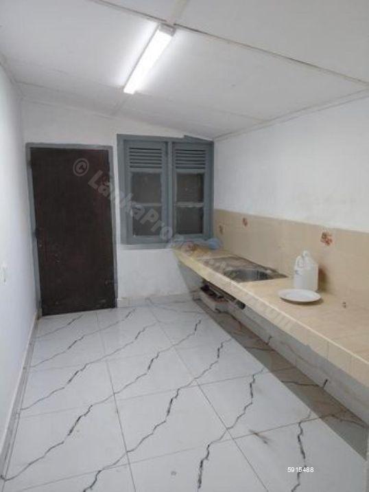 Bathroom - House for rent in Dehiwala