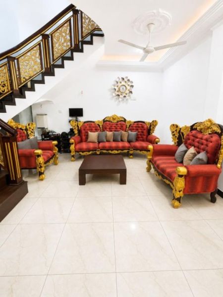 Living Room - Fully furnished 6 Bedroom luxury 3 Story house FOR SALE in Colombo 3