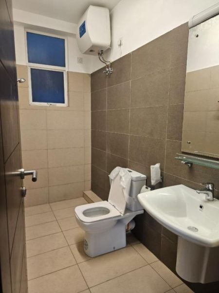 Bathroom - Vishnu/brand new/unfurnished/03beds/for rent in Colombo-04/Bambalapity.