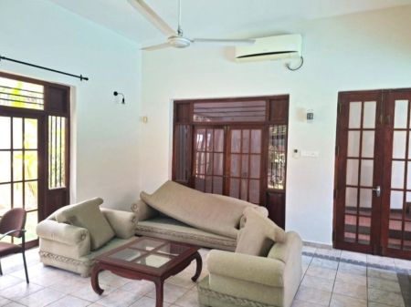 Living Room - Luxury House for Sale or Rent in Battaramulla