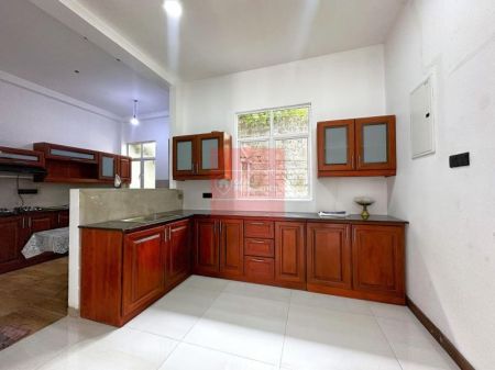 Kitchen - House for Rent in – Pelawatte close to Overseas School and the Parliament