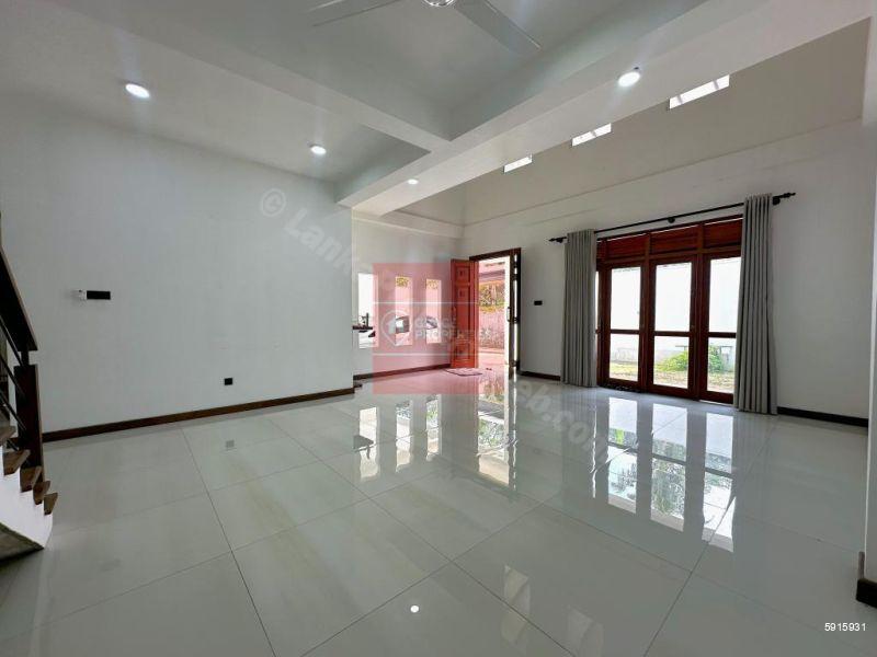 House for rent in Pelawatte