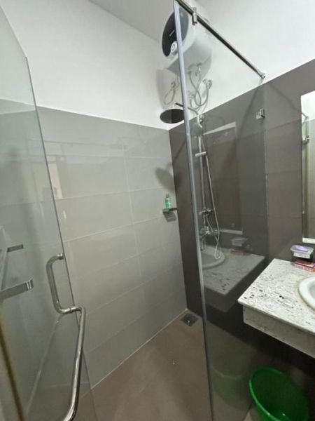 Bathroom - 2 Bedroom Apartment for Rent - Kahathuduwa, Canterbury Golf Resort | LKR 150,000 Per Month (EM775)