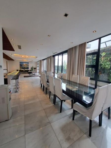 Living Room - Ultra-Luxury 4 Bedroom Mansion for Rent – Colombo 03 | LKR 1.9 Million / Month (EM155RK)