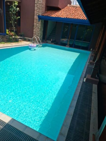 Pool - 3 Bedroom Luxury House for Rent - Battaramulla | USD 3,000 Per Month (EM784)