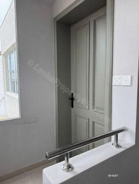 Bathroom - House for rent in Dehiwala