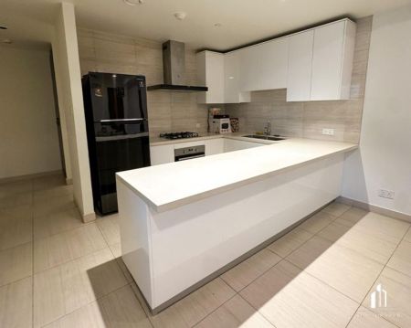 Kitchen - Colombo City Centre CCC - 02 Bedroom Apartment for Rent - High Floor - Fully Furnished - Colombo 02