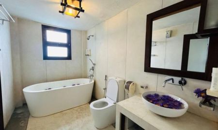 Bathroom - Luxury Villa for Sale in Galle 